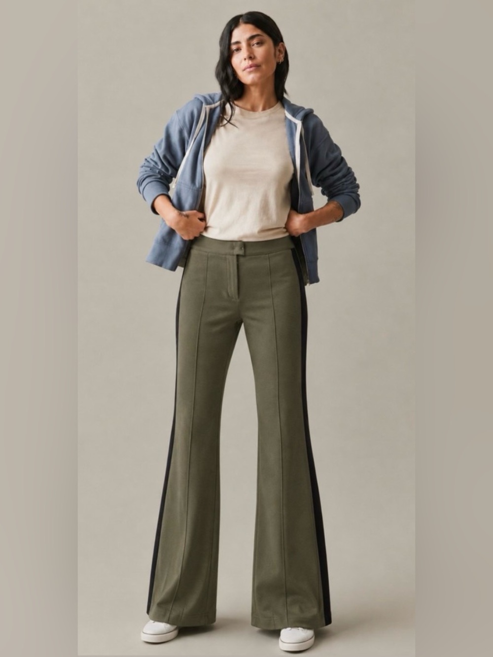 NWT YaYa Women’s Flare Legs Stretch Green High Rise Pants Size 6 Casual Boho